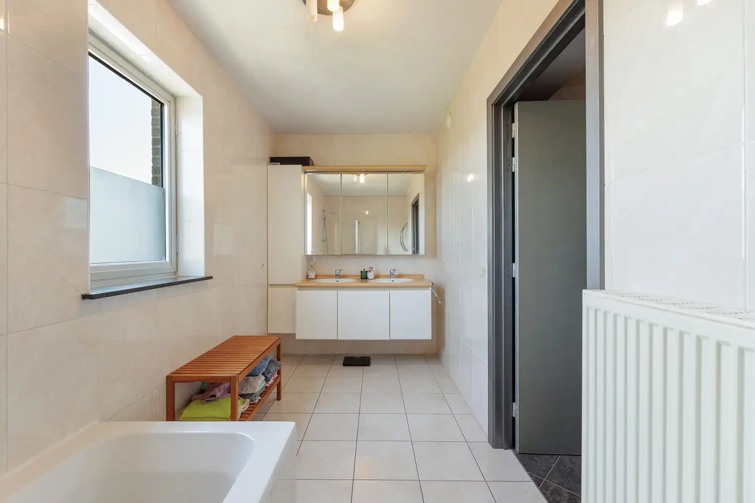 Ruim en lichtrijk 3-slaapkamerappartement (EPC B!) met 2 terrassen met optionele autostaanplaats te Wilrijk foto 16