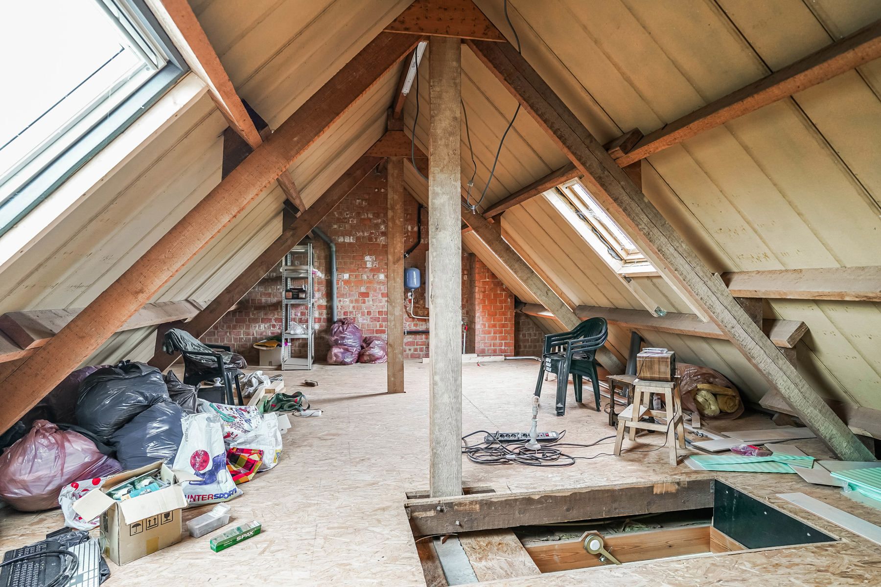 Veelzijdig, zeer ruim pand (handel én woonst) met tal van mogelijkheden in centrum Malderen! foto 35