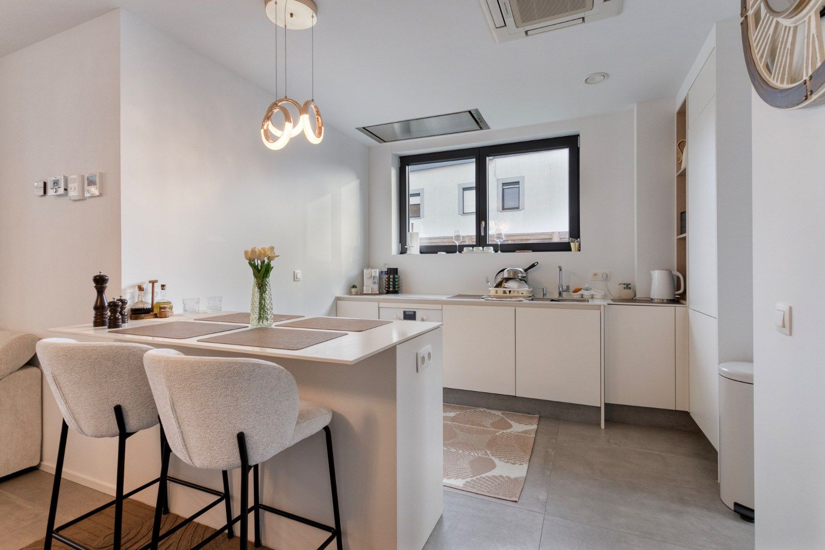 Energiezuinige, instapklare halfopen bebouwing met 4 slaapkamers! foto 7