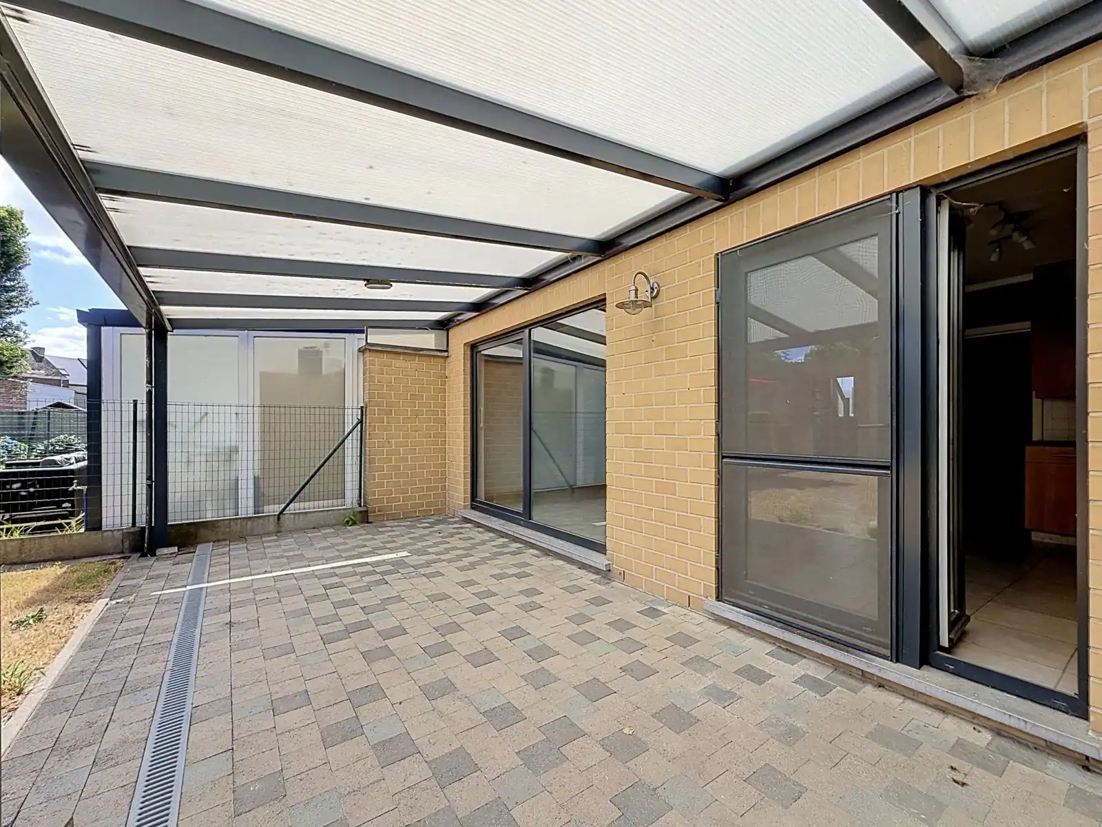 Instapklare Woning Met 3 SLPK, Garage én Tuin! foto 16