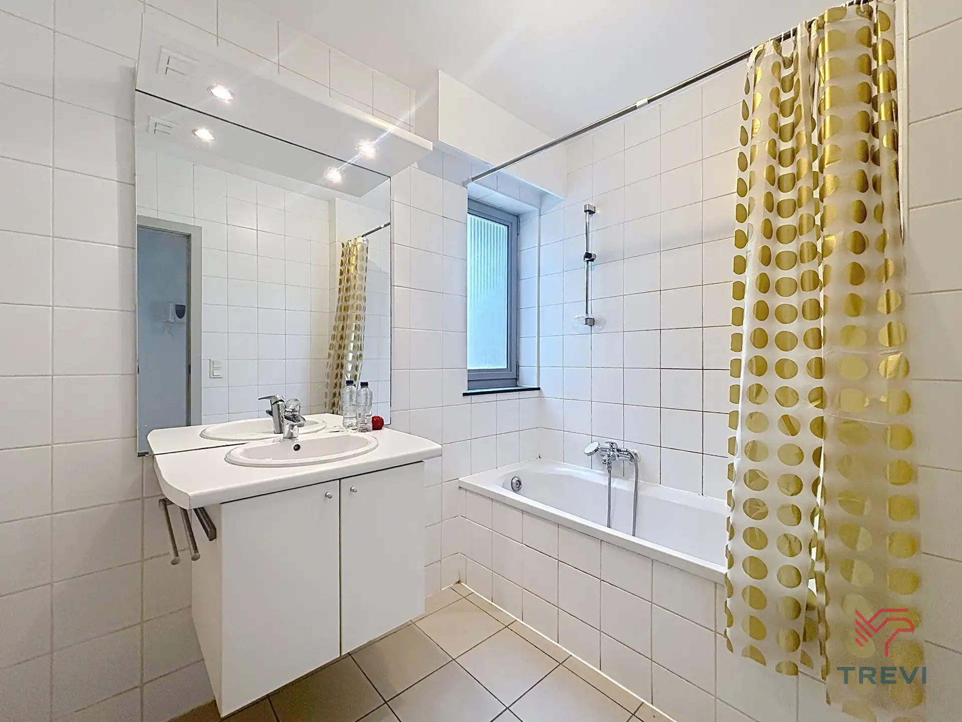 Mooi appartement met 2 slaapkamers + parkeerplaats foto 14
