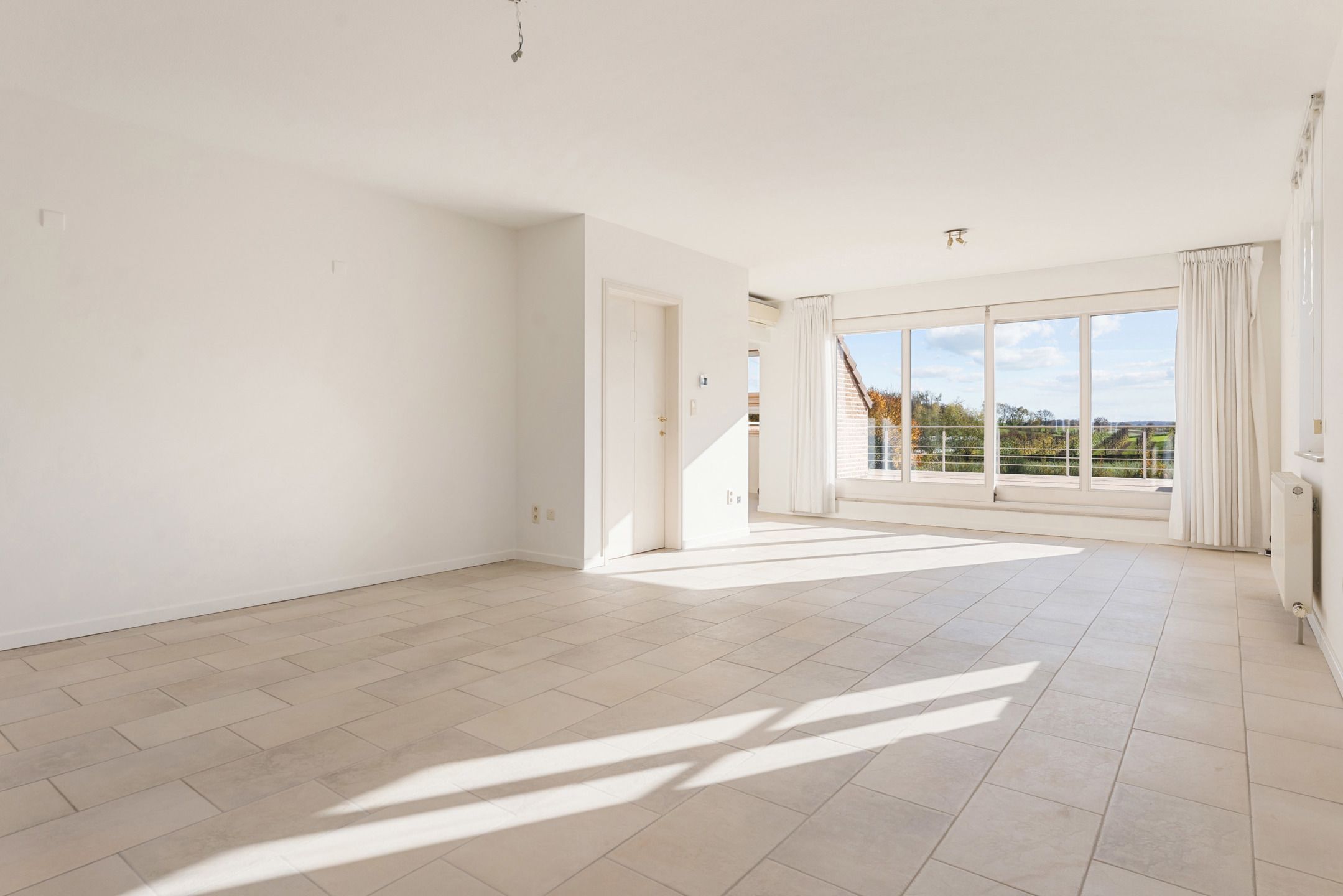 Duplex appartement met garage te Heukelom foto 8