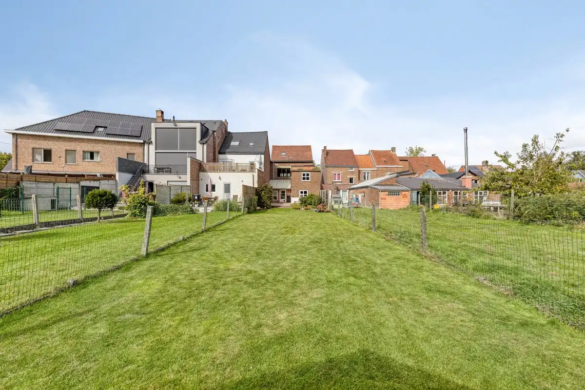 Goed gelegen rijwoning foto 16