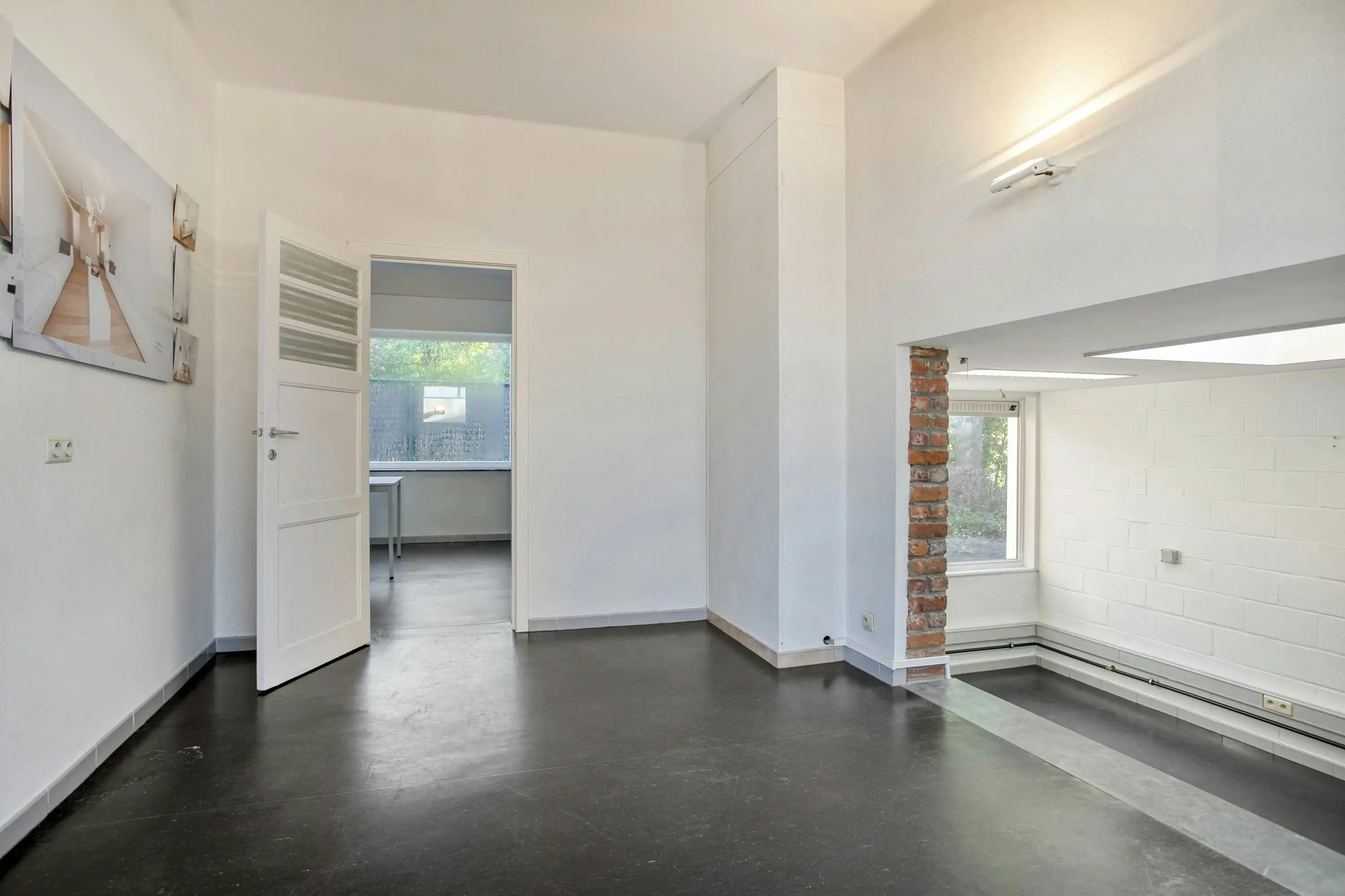 Huis met kantoorruimte en atelier te koop in Waregem foto 7