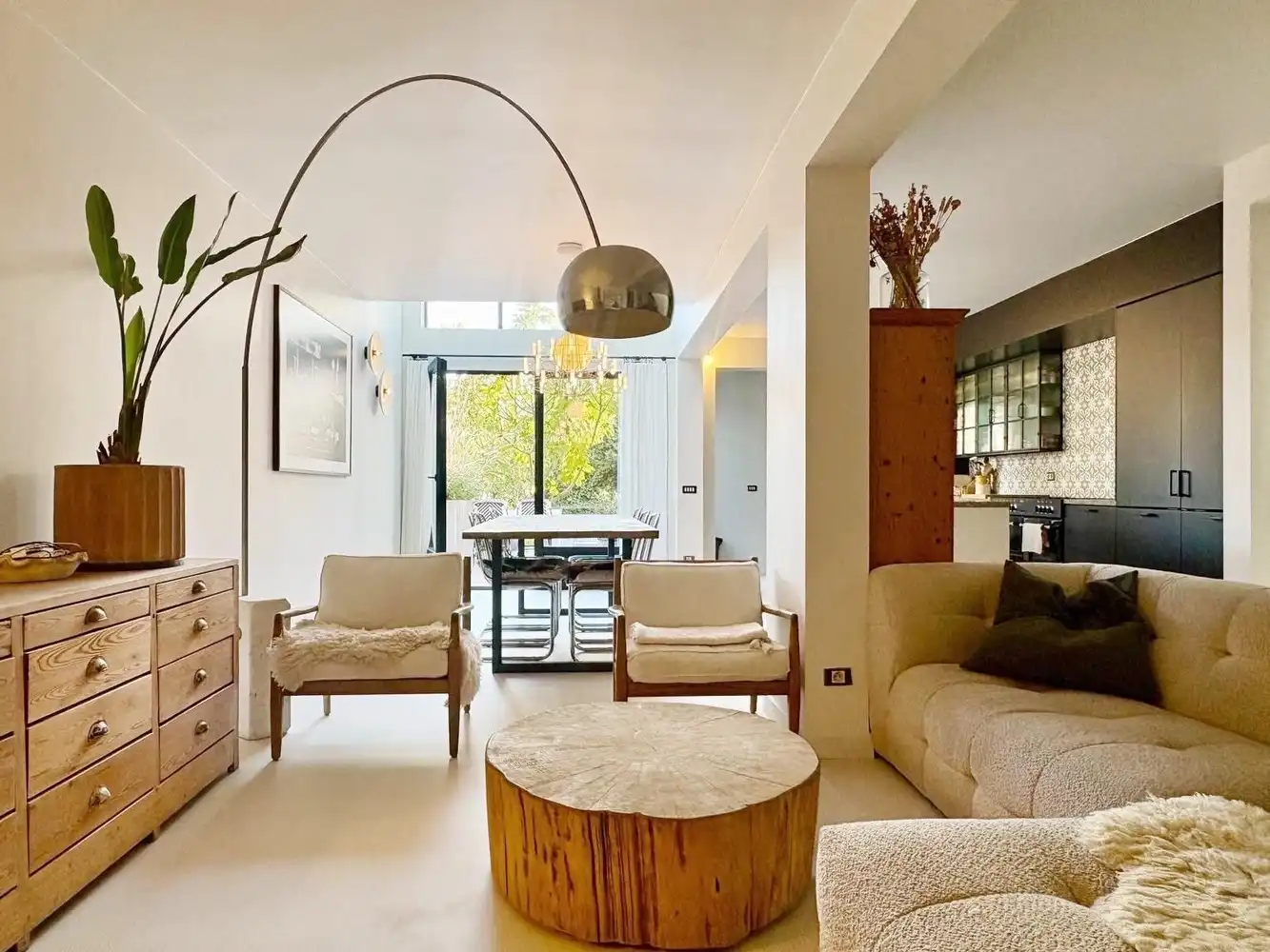 Buitengewoon royaal herenhuis centrum Gent met verwarmd buitenzwembad. foto 8