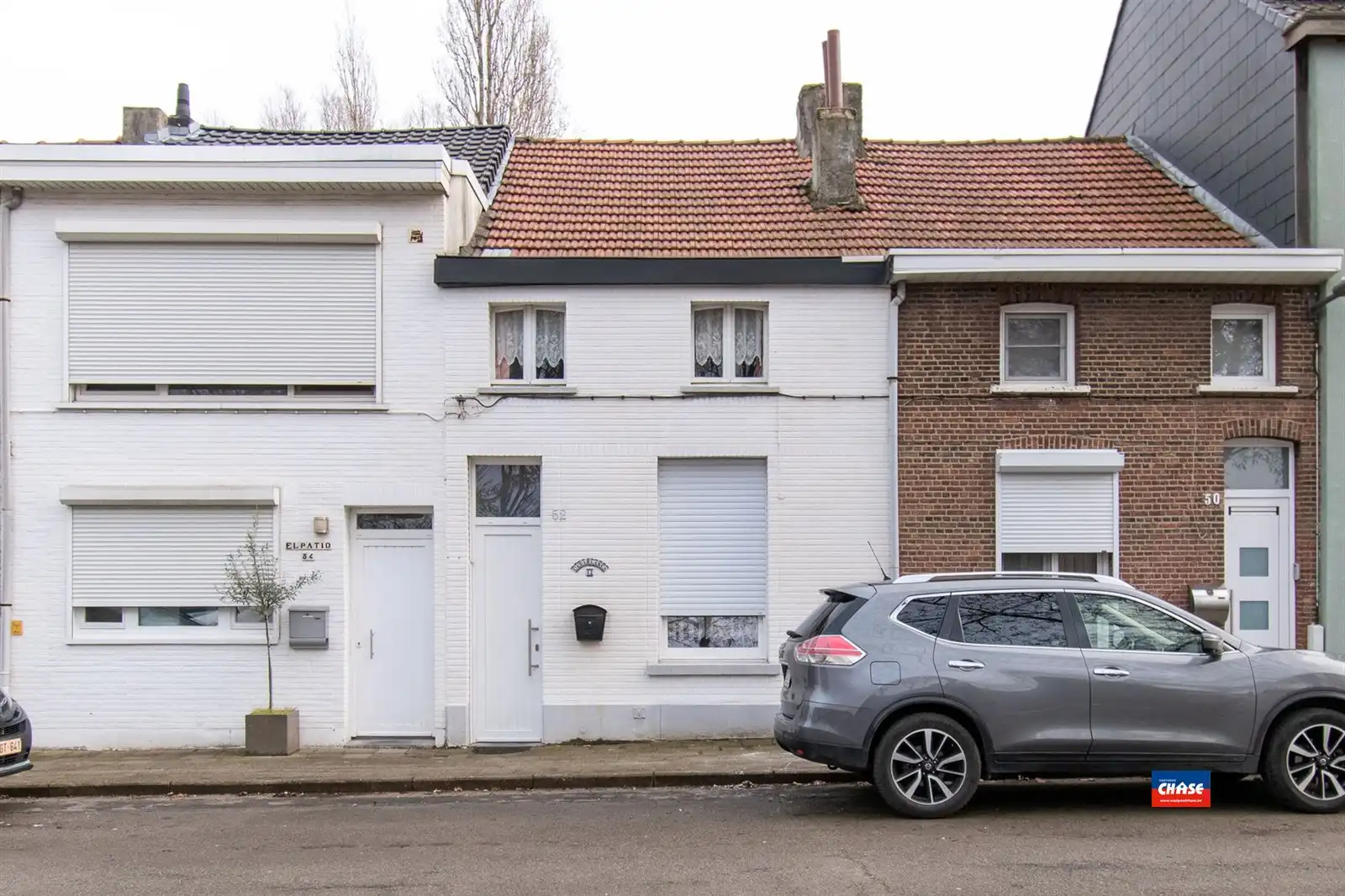Hoofdfoto van de publicatie: Te renoveren rijwoning met twee slaapkamers en tuin