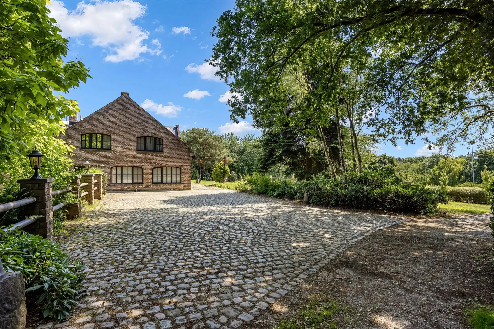 UNIEKE EIGENDOM MET 24 PAARDENSTALLEN EN BINNENPISTE OP CA 10 HECTARE TE PAAL-BERINGEN foto 51