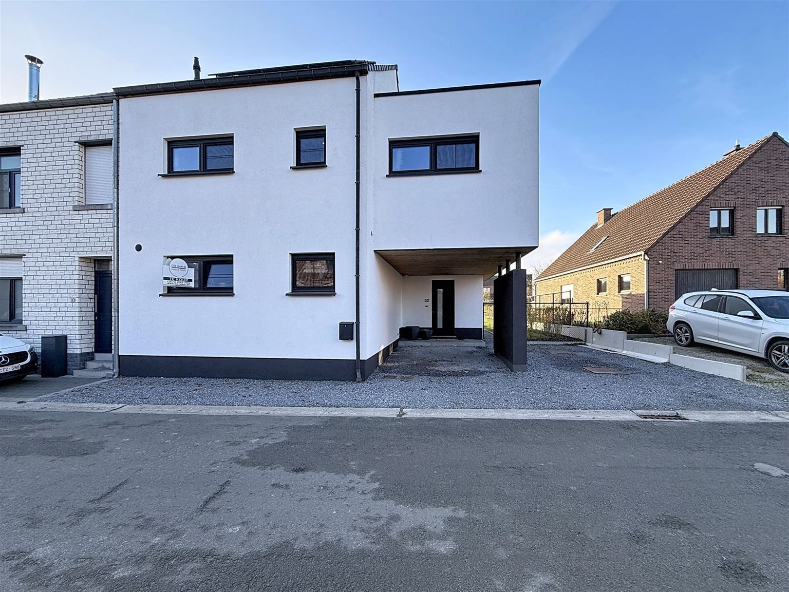 Moderne woning, 3/4 slpks, tuin, carport, 5a 83ca foto {{pictureIndex}}