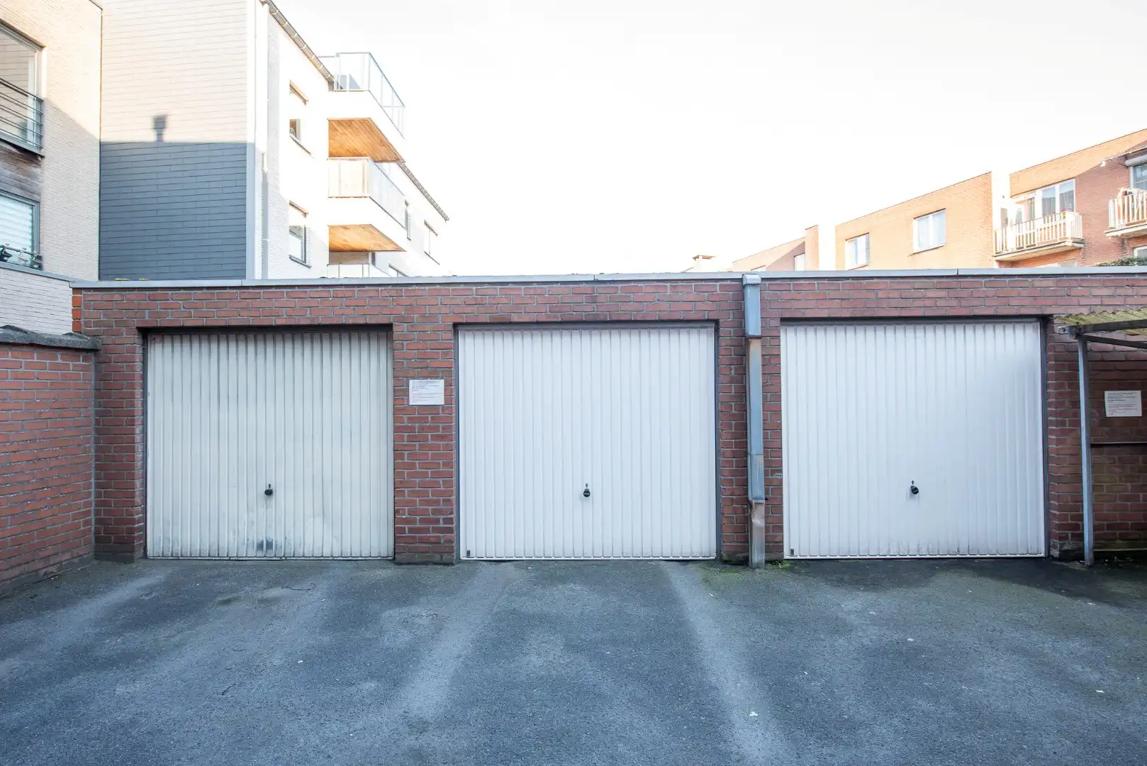 Instapklaar 2-slaapkamerappartement in centrum Zulte met garage! foto 11