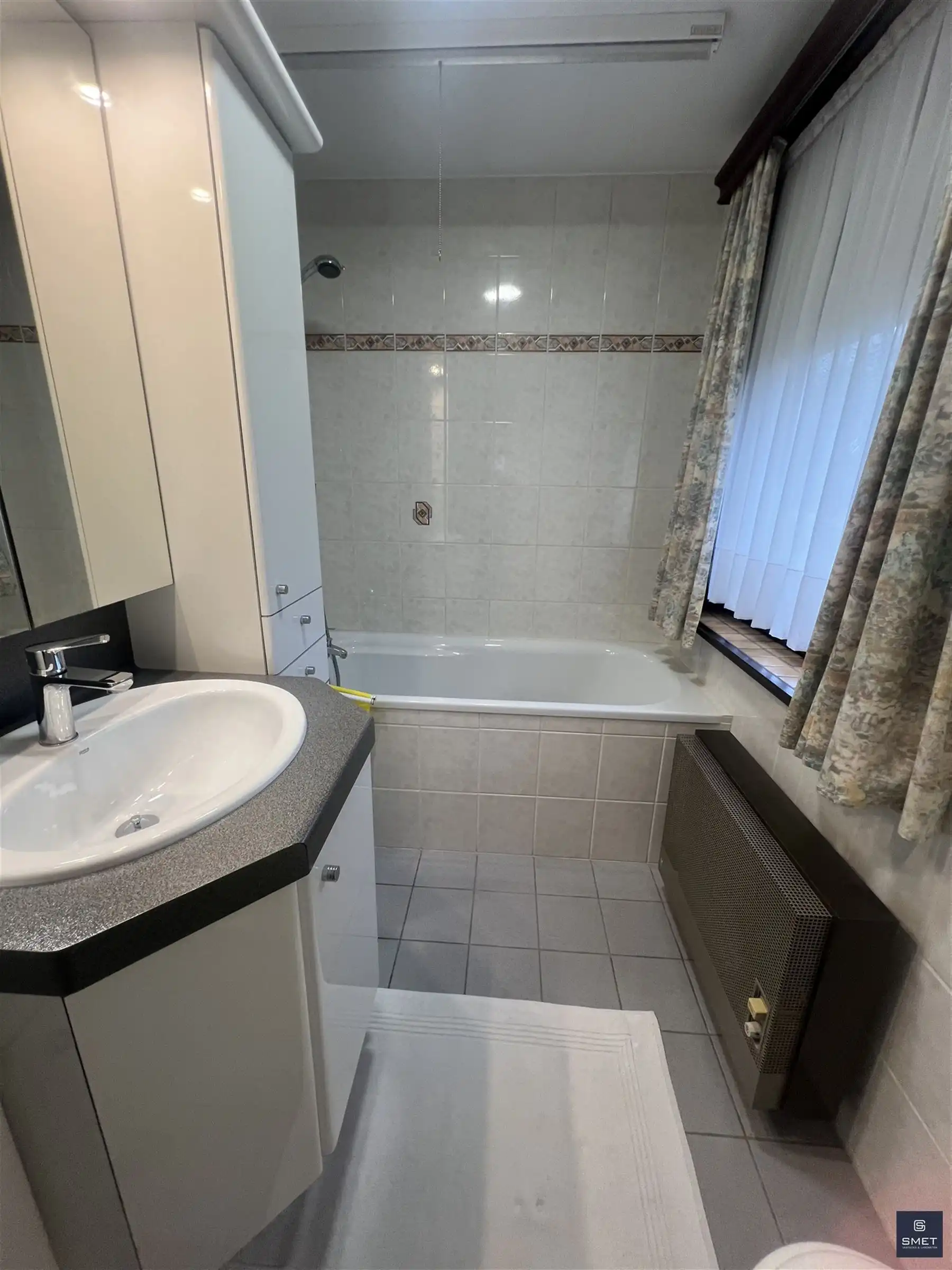 CHARMANTE HOB MET 3 SLPKS EN GARAGE foto 19