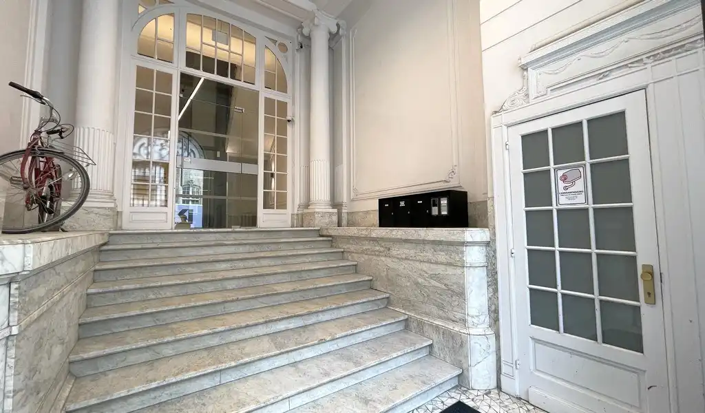 Kantoren te huur in prachtig herenhuis in centrum Antwerpen foto 13
