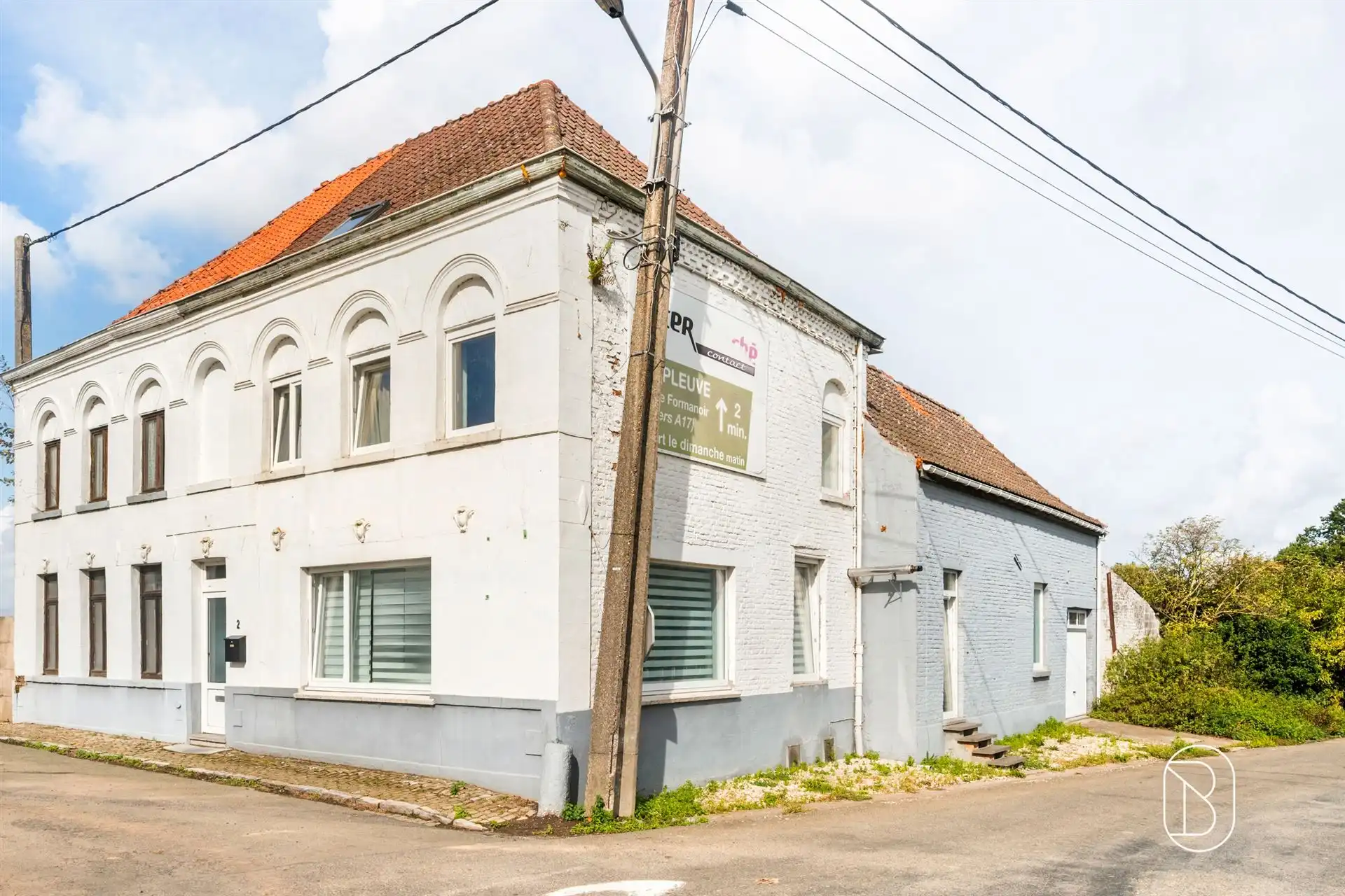 Ruime gezinswoning met 5 slaapkamers en garage in Blandain foto 6