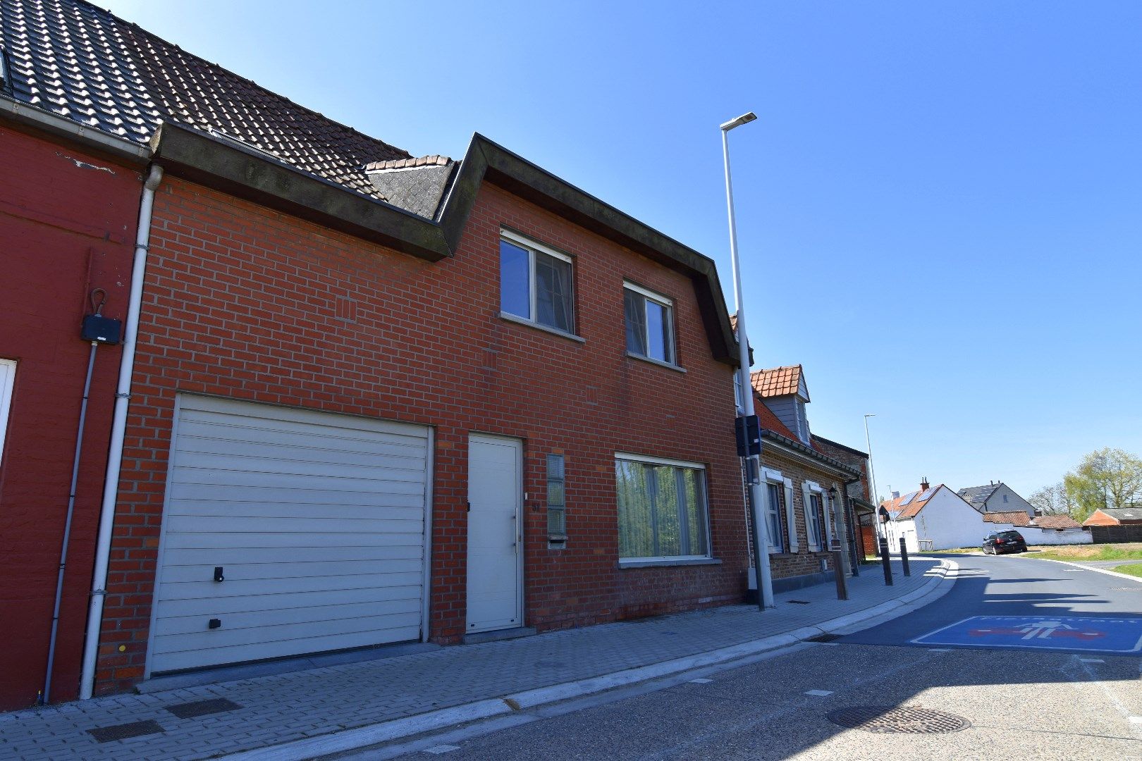 Instapklare gezinswoning met 4 slaapkamers, zonneterras en garage te koop in Bergelen te Gullegem foto 19