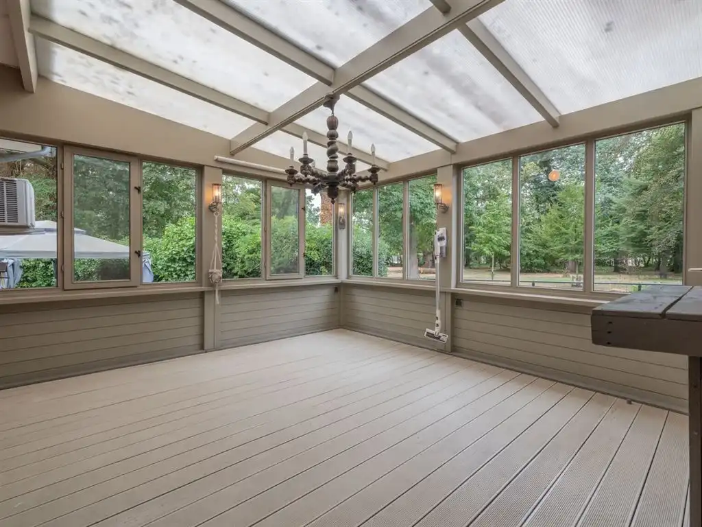 Goed onderhouden, op te frissen splitlevel woning foto 19