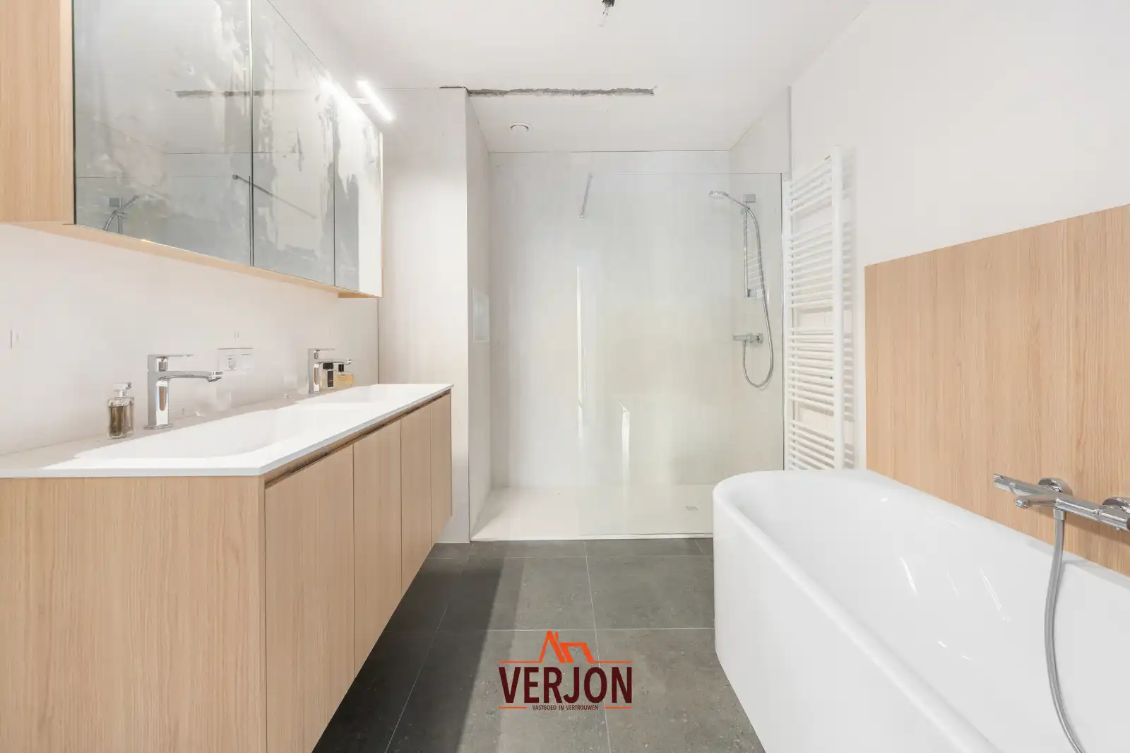 Ruim en lichtrijk penthouse nabij centrum Roeselare foto 7