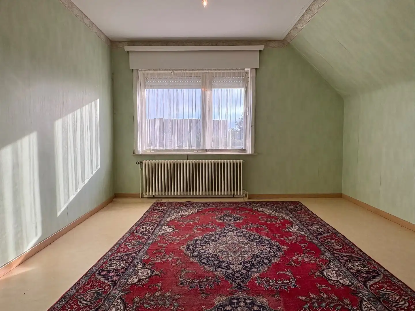 Alleenstaande woning te koop in Ooigem met 4 slaapkamers, een perceel van 1244m² en een vrijstaande grote garage foto 13