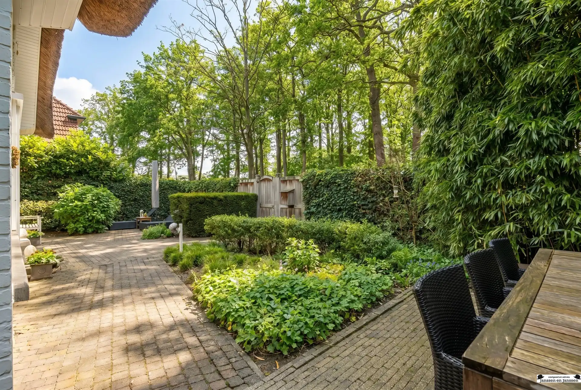 Charmante villa op toplocatie in hartje Ekeren foto 28