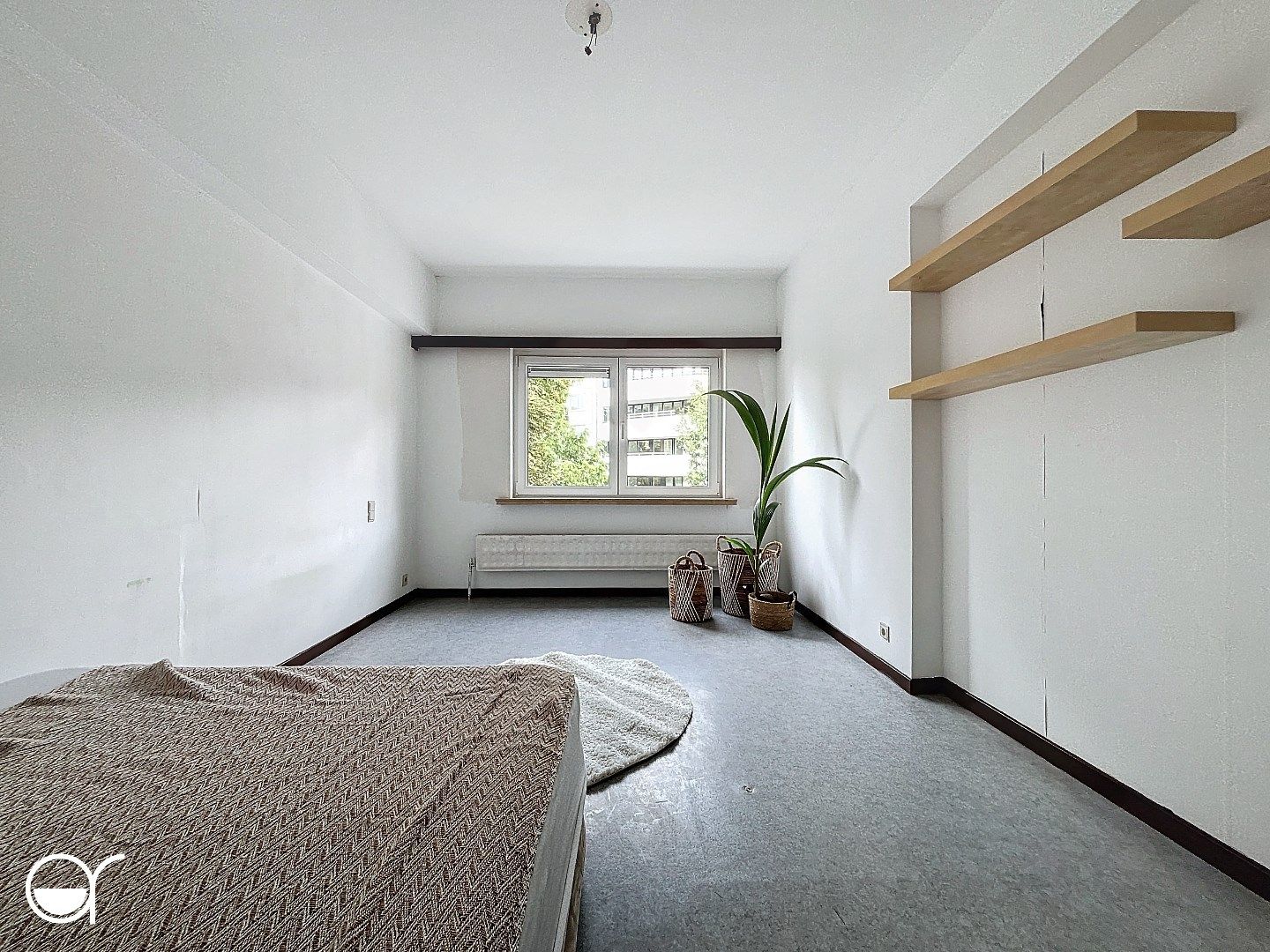 Goed gelegen, gedeeltelijk te renoveren appartement met 2 slaapkamers foto 7