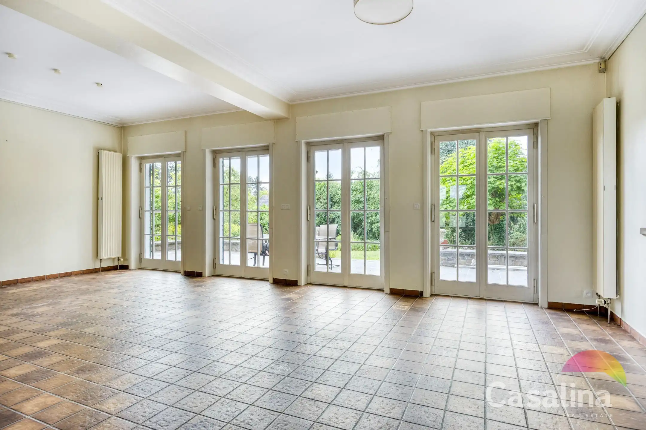 Prachtige Villa  met mooie tuin  foto 8