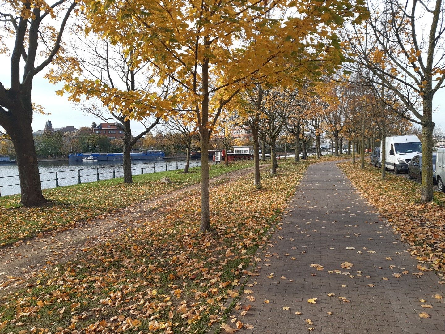 Eigentijds appartement op toplocatie. foto 17