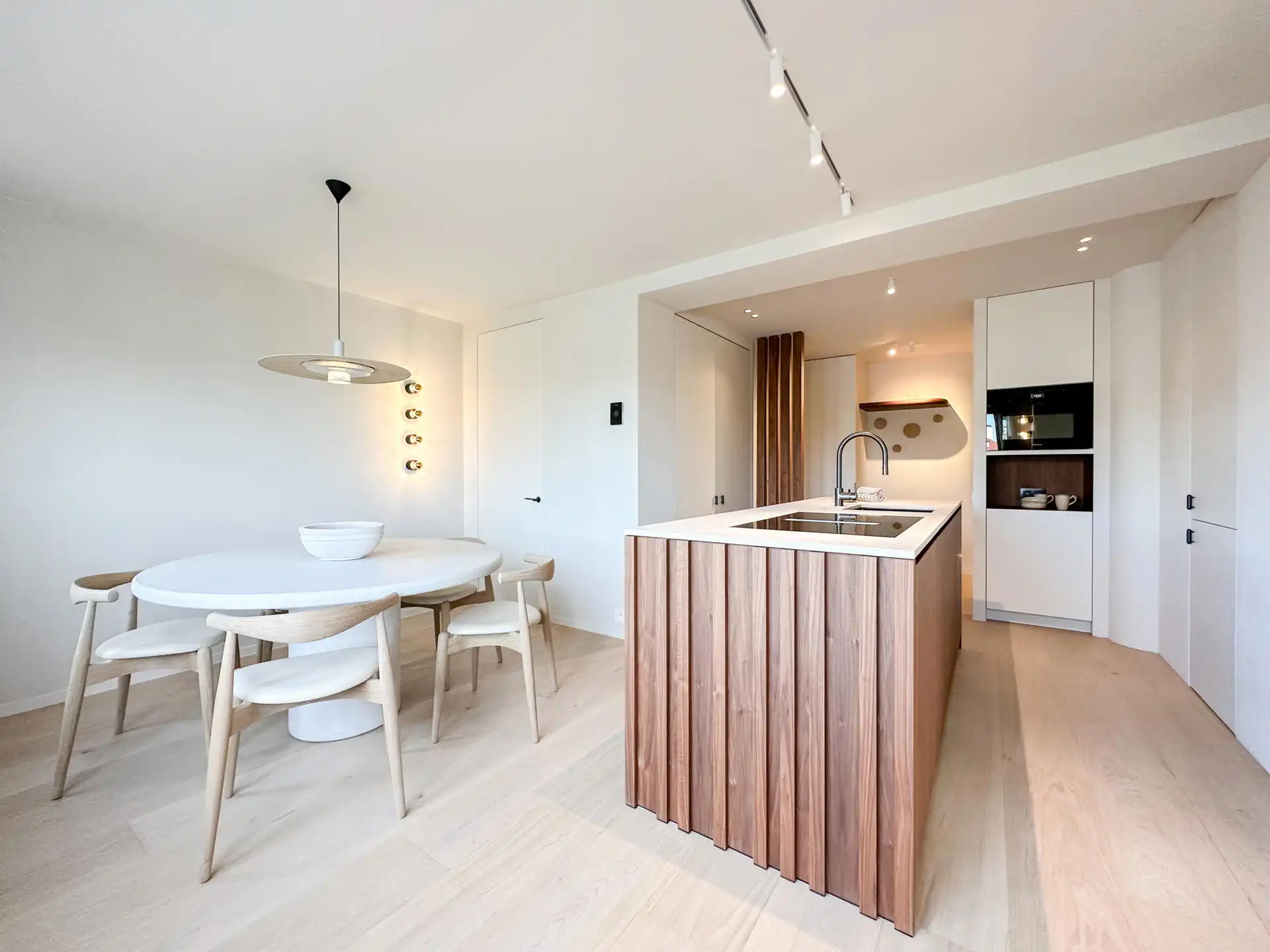 Uitzonderlijk mooi, tijdloos GERENOVEERD 4-slpk. appartement foto 27