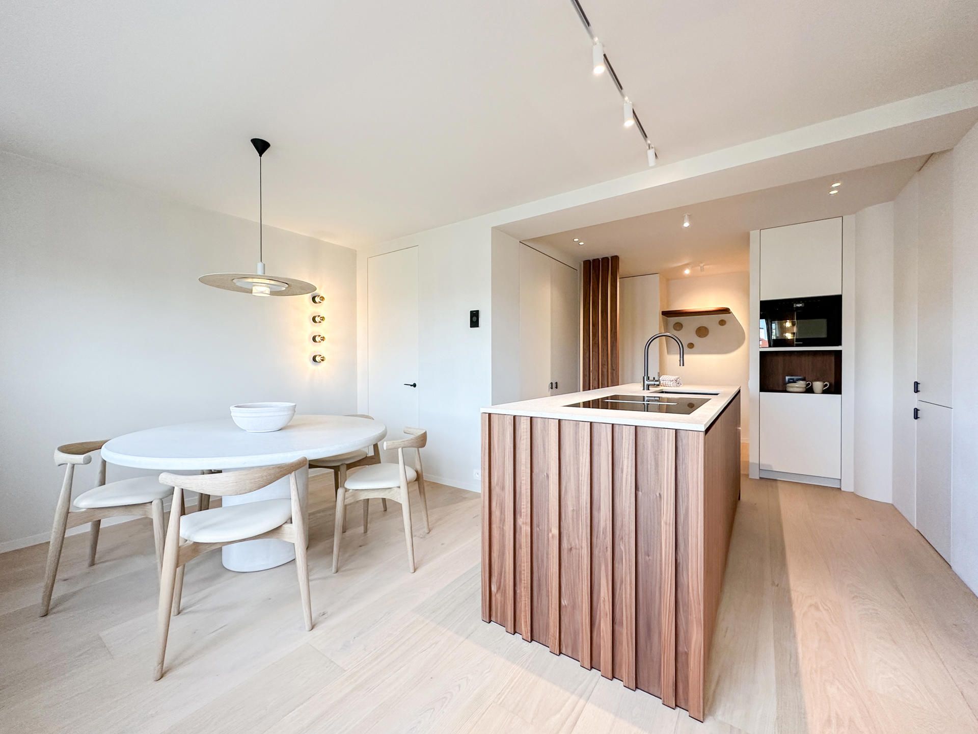 Uitzonderlijk mooi, tijdloos GERENOVEERD 4-slpk. appartement foto 27