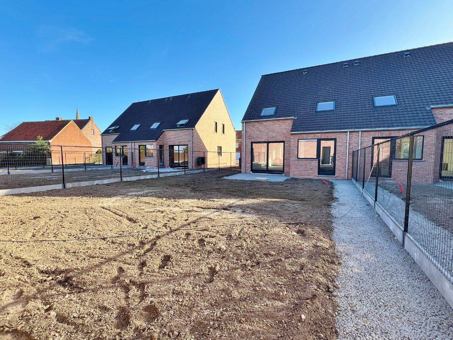OPENDEUR 26/04 - Halfopen karaktervolle nieuwbouwwoningen met dubbele garage en tuin.  foto 5