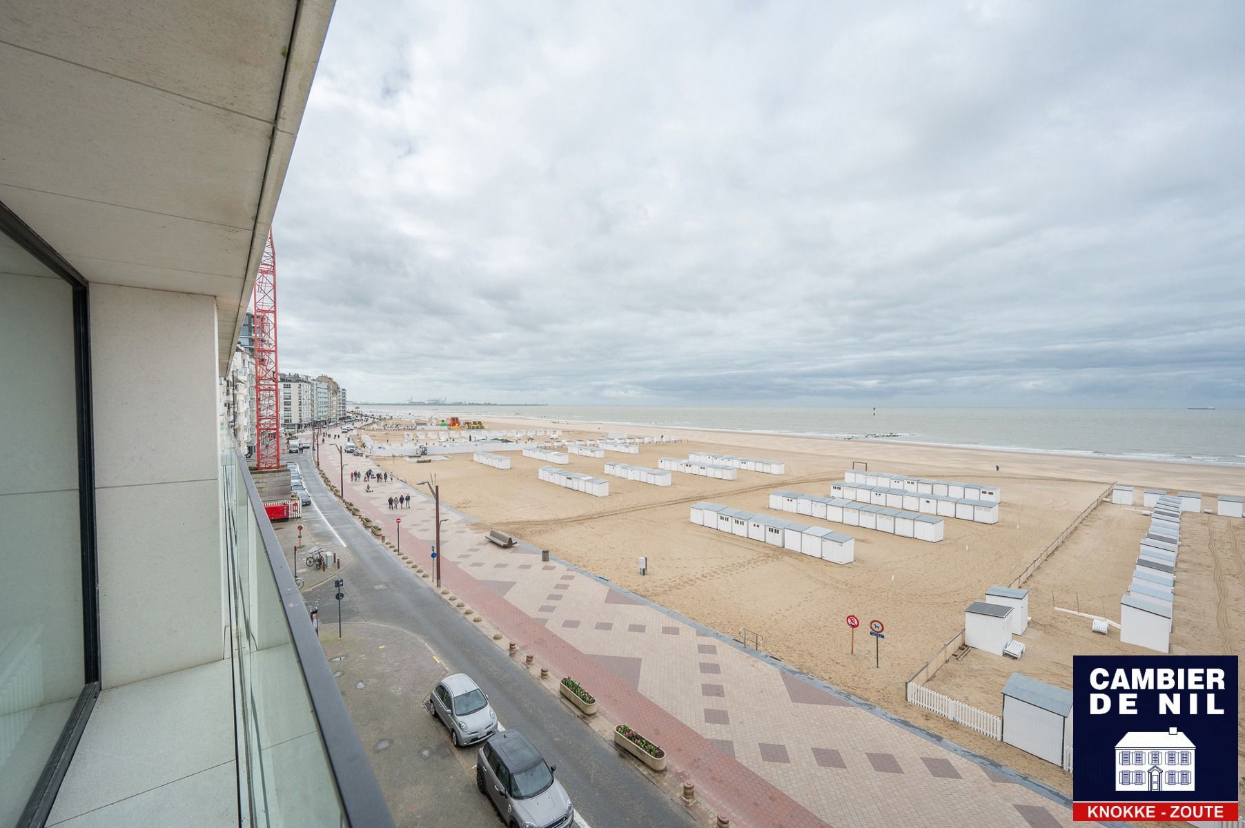 Gemeubeld appartement met frontaal zeezicht foto 7