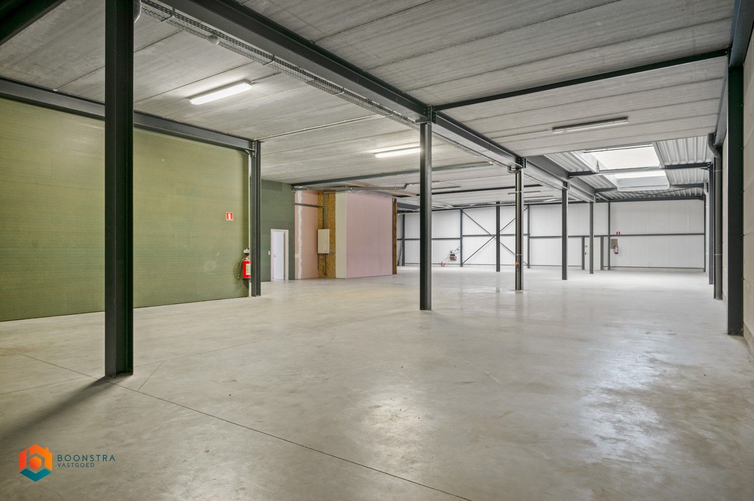 Winkel/showroom (210 m²) + magazijn (625 m²) op toplocatie in Sint-Katelijne-Waver foto 6