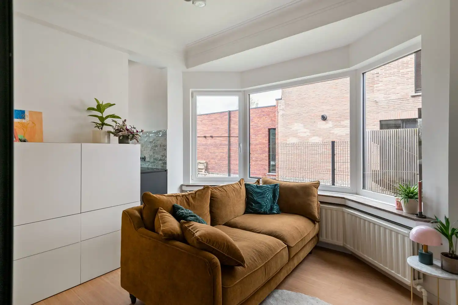 Instapklare woning met magazijn, 4 slaapkamers en 2 badkamers te Ranst! foto 12