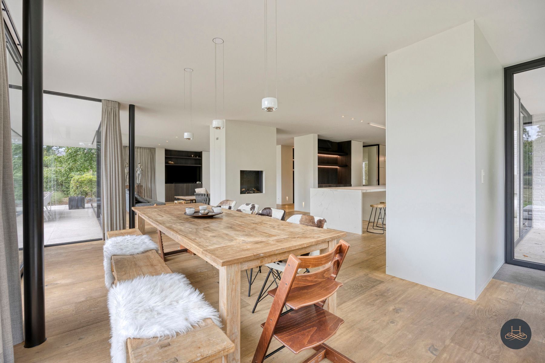 Prachtige, rustig gelegen villa met praktijk en royale tuin foto 16
