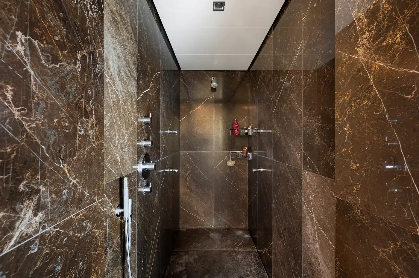 Exclusief: zeer discreet gelegen villa in een rustige omgeving in het Zoute foto 16
