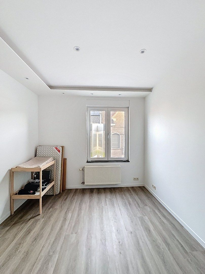 Volledig gerenoveerde,  centraal gelegen rijwoning in Tienen met tuin, terras en 3 slaapkamers foto 13