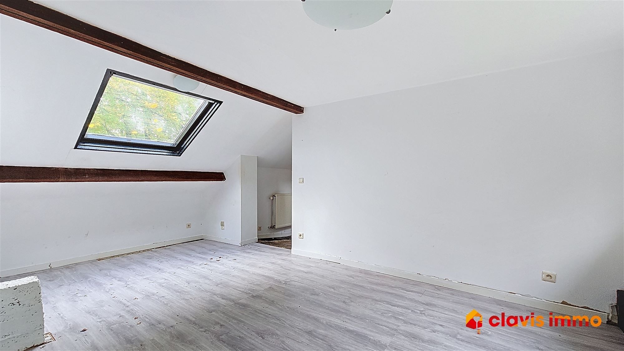 Te renoveren villa in een felbegeerde buurt foto 17