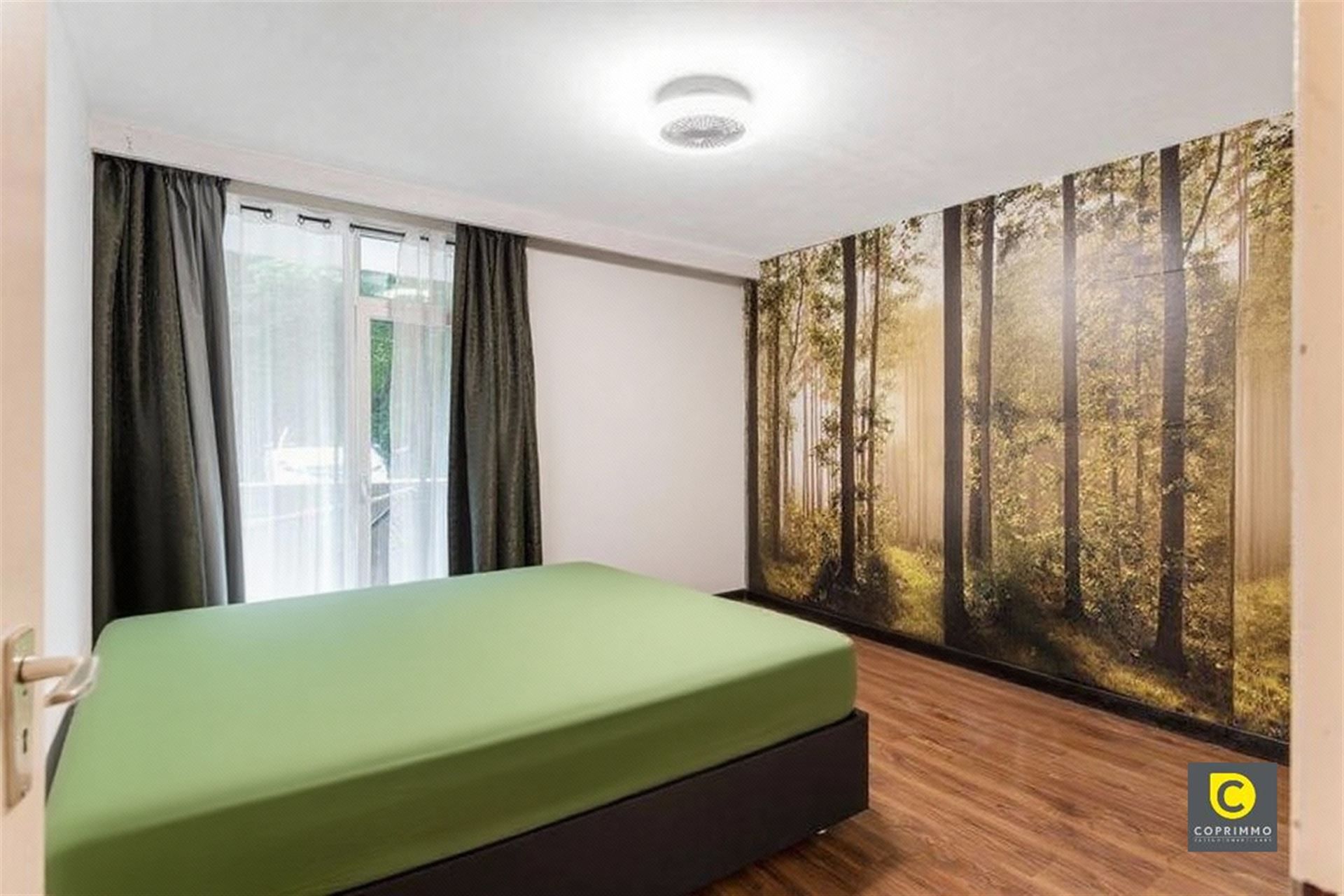 Gelijkvloers app. 190 m² met  4 slk foto 7