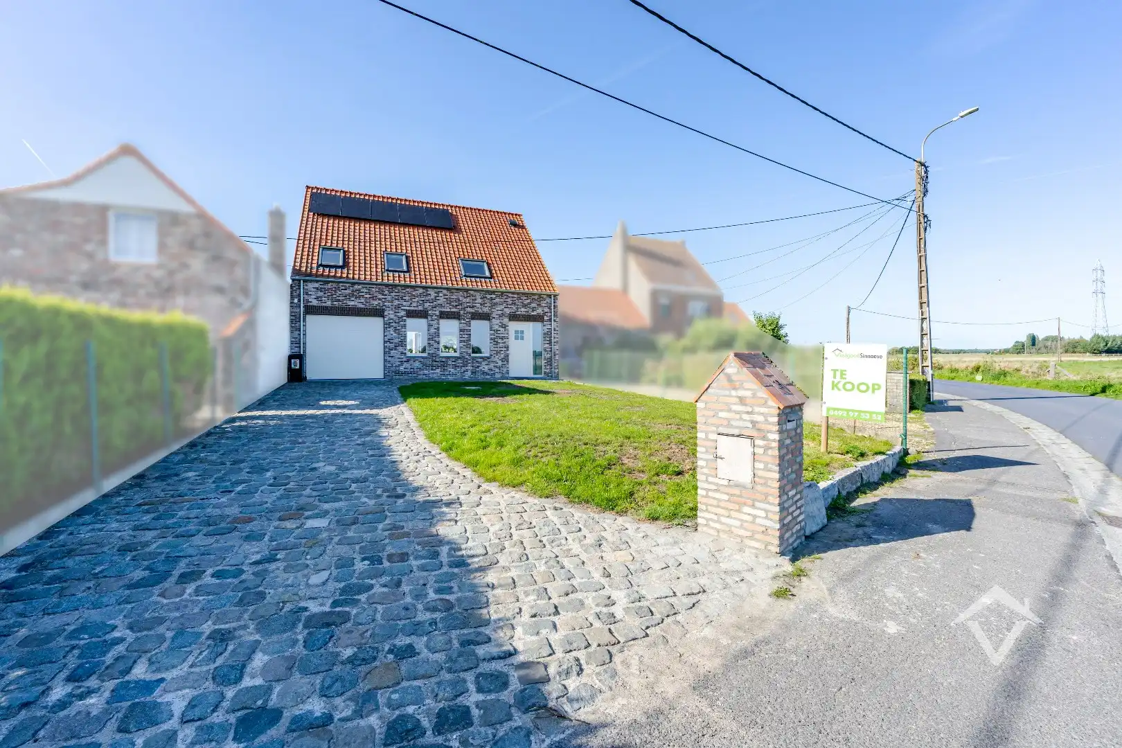 Recente energiezuinige gezinswoning op 722 m² met prachtige ligging in Vladslo foto 2