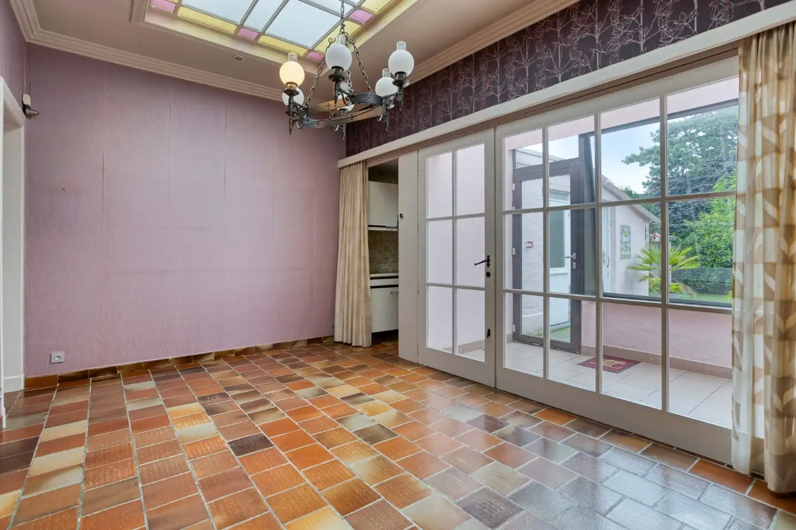 Te renoveren woning met tuin en garage in het centrum van Menen! foto 8