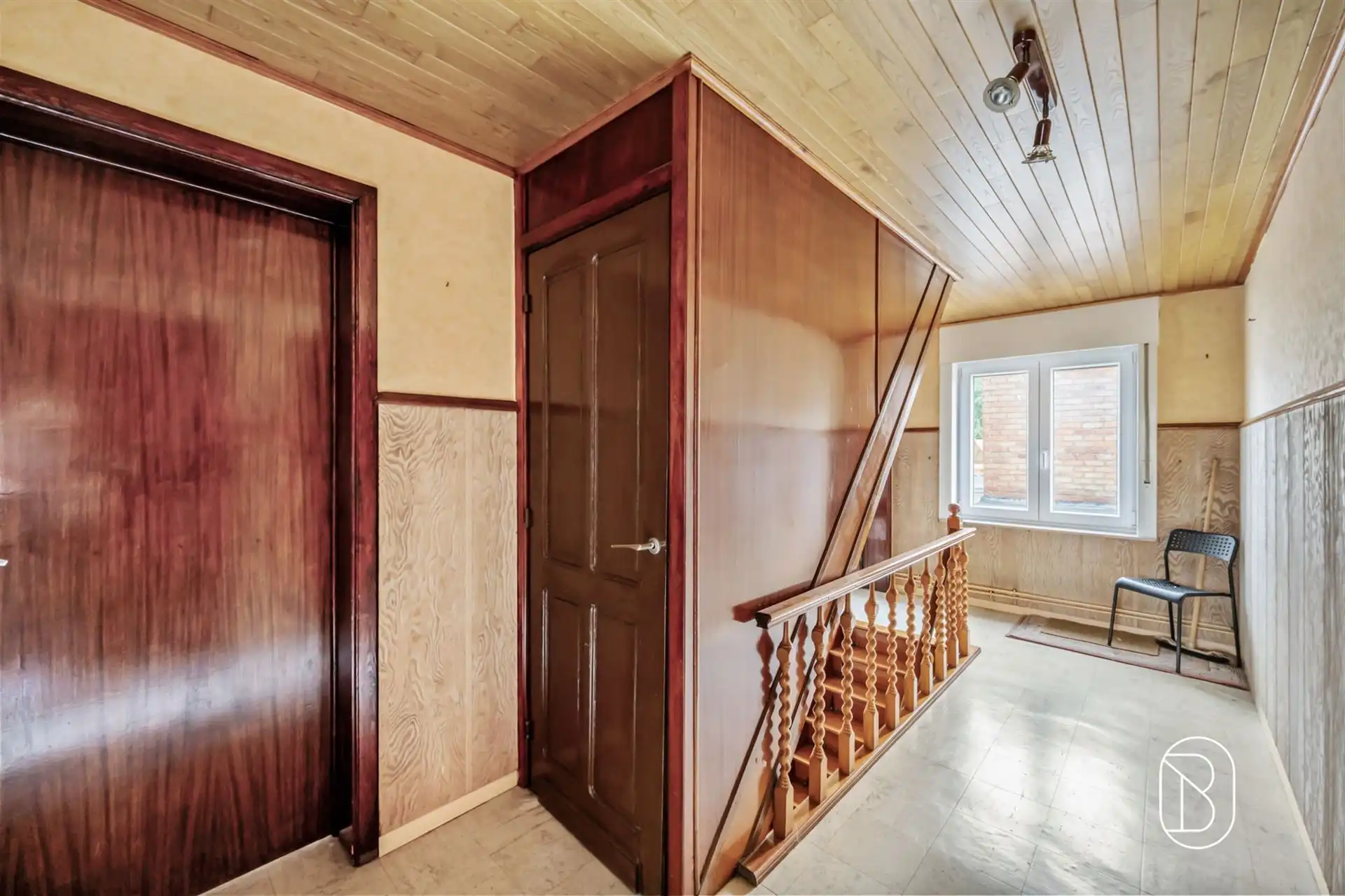 Ruime te renoveren woning met 4slk & tuin op de Valkenberg foto 24