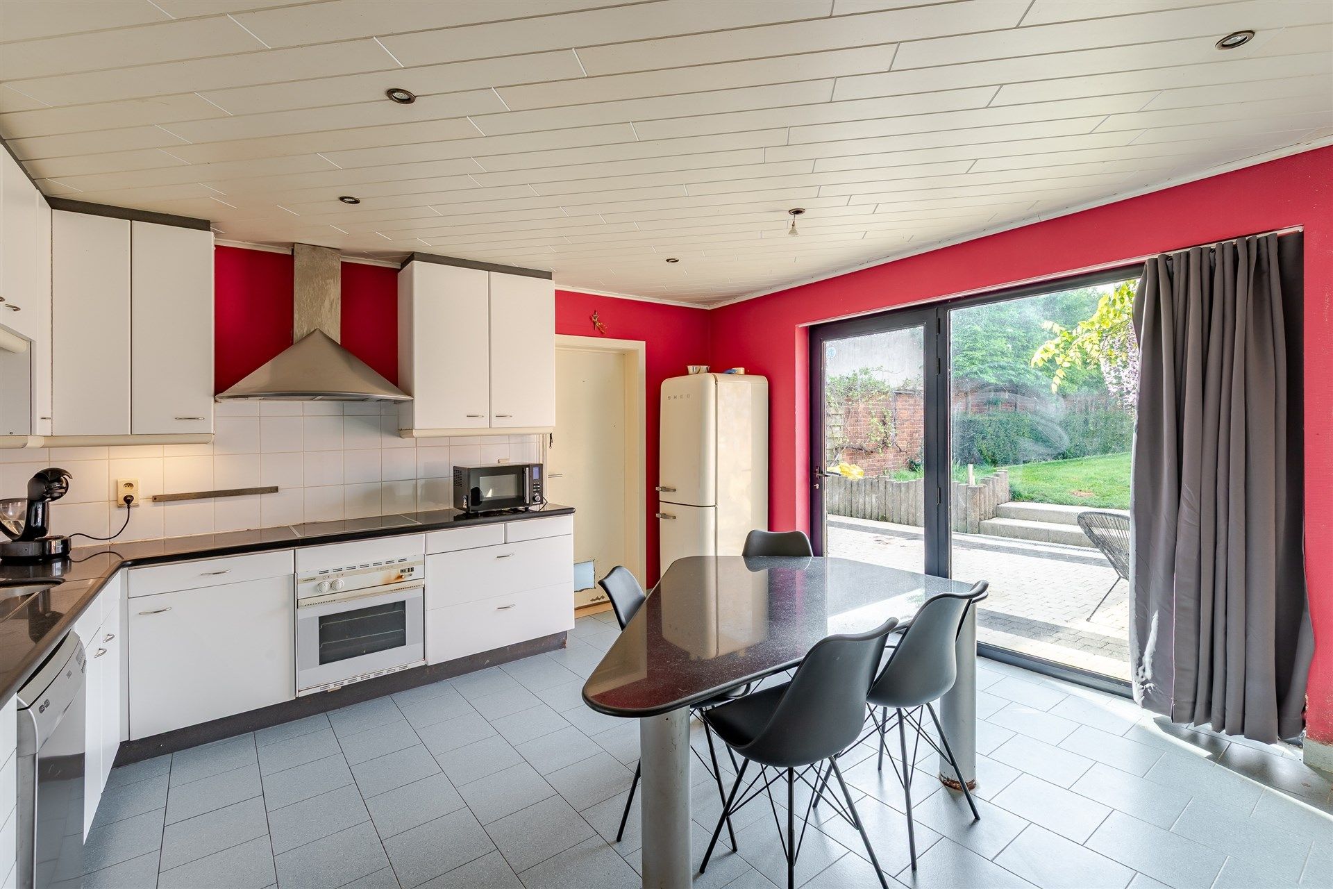 Bijzonder ruime woning met diepe tuin in Wetteren centrum foto 5