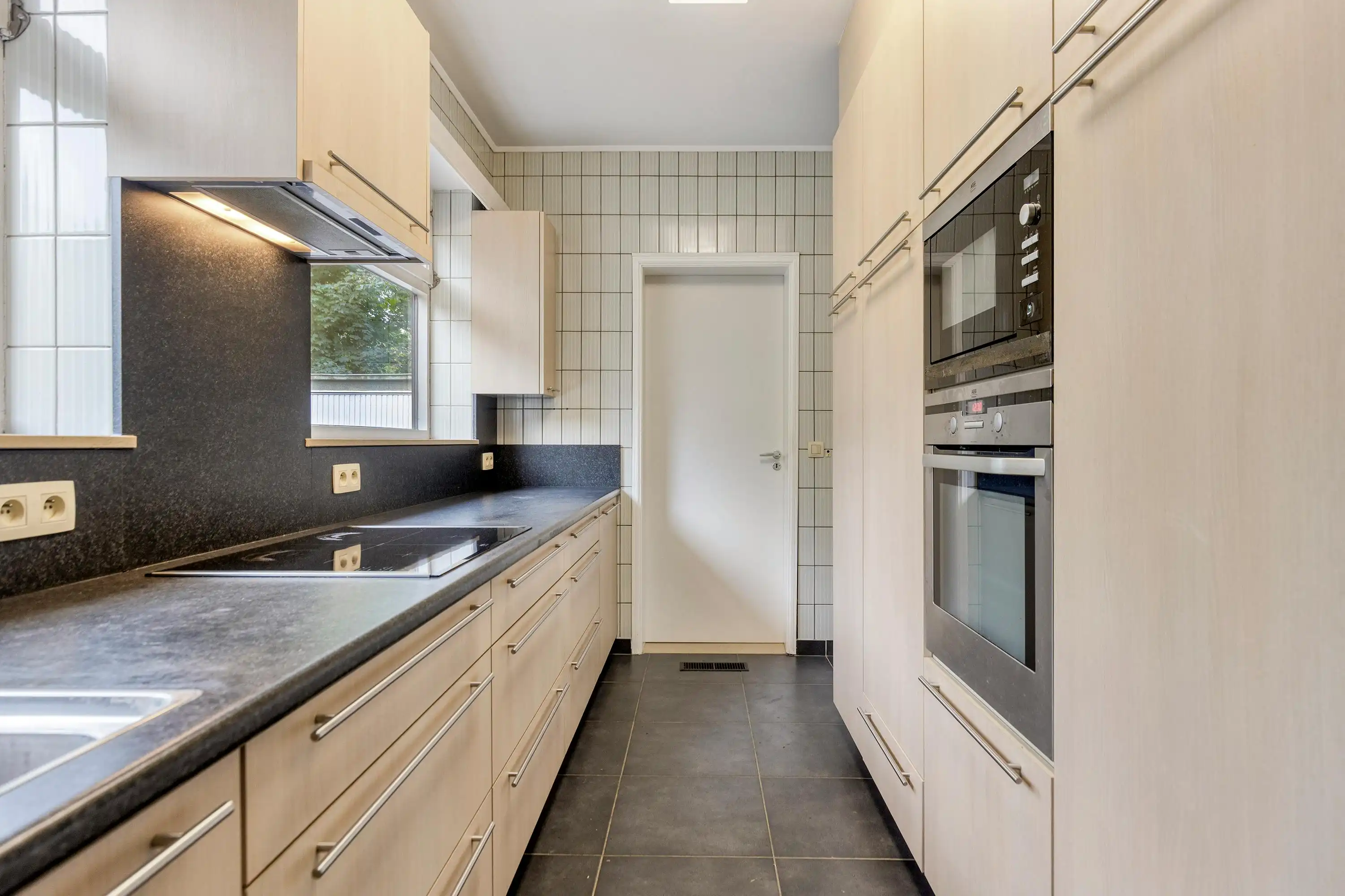 Huis met 4 slaapkamers te koop in centrum Kapellen!  foto 10