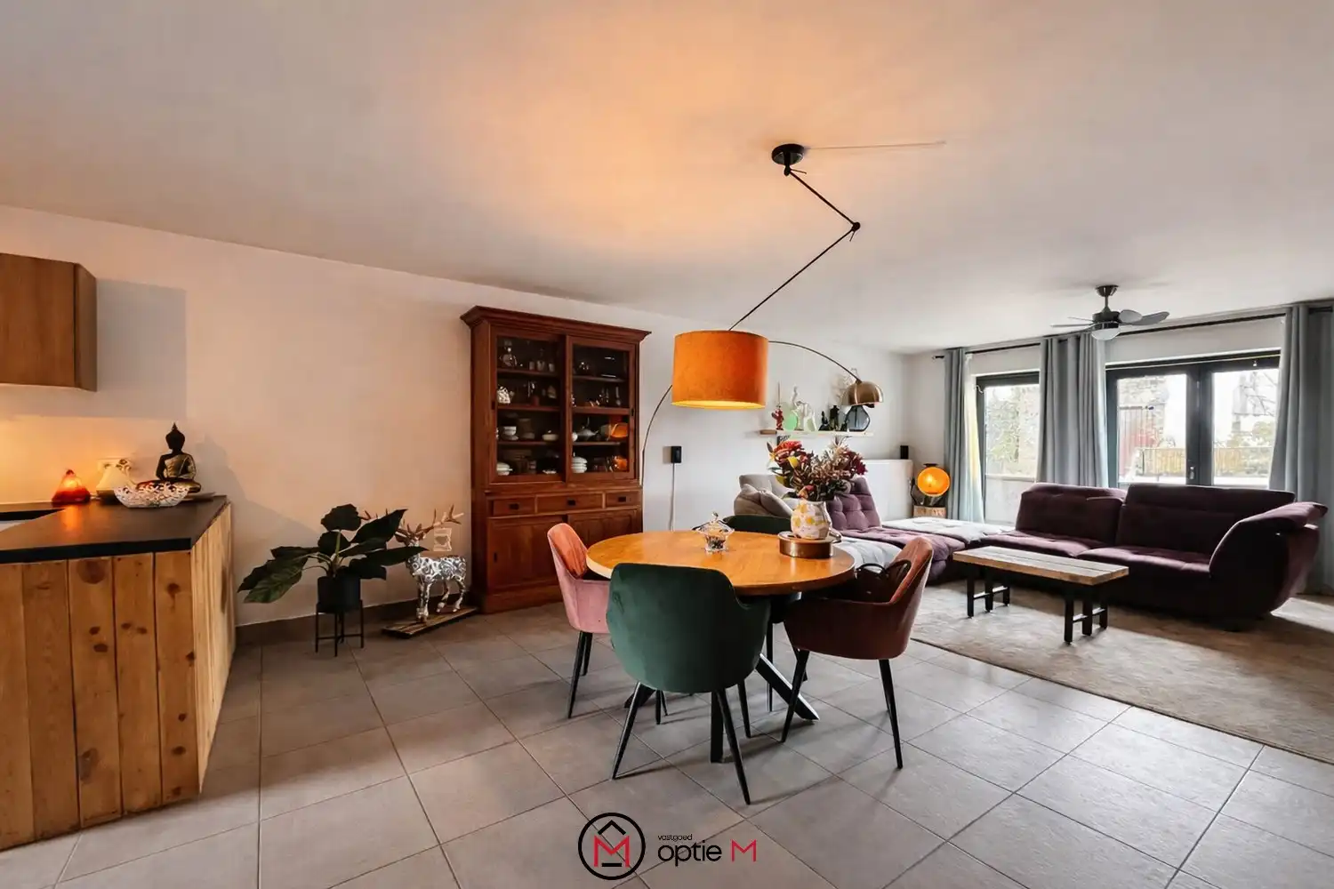 Ruim en modern appartement met 2 slaapkamers en parking in Lummen foto 2