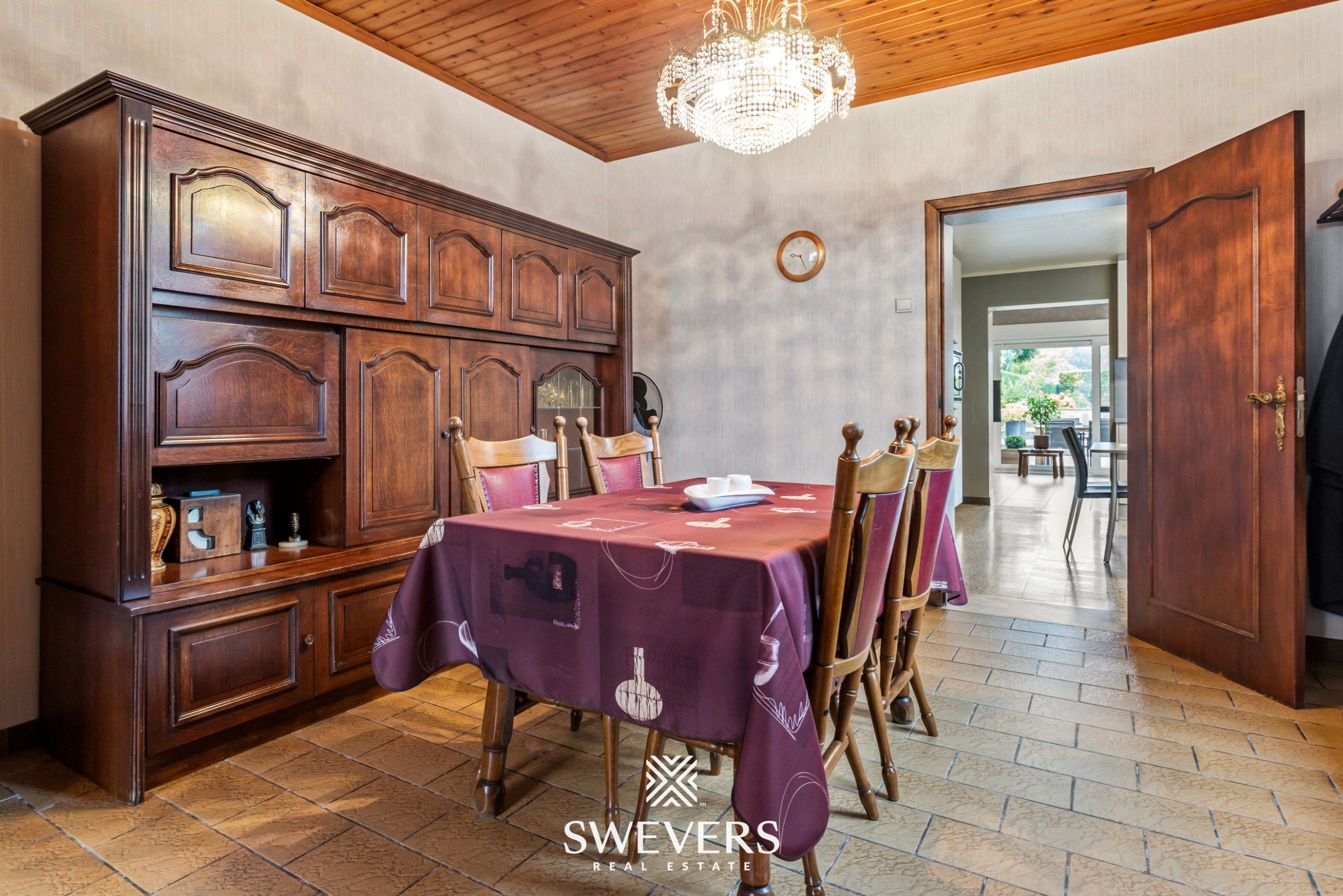 Gezellige gezinswoning met overdekt terras en zuidwestgerichte tuin te Hoepertingen foto 10