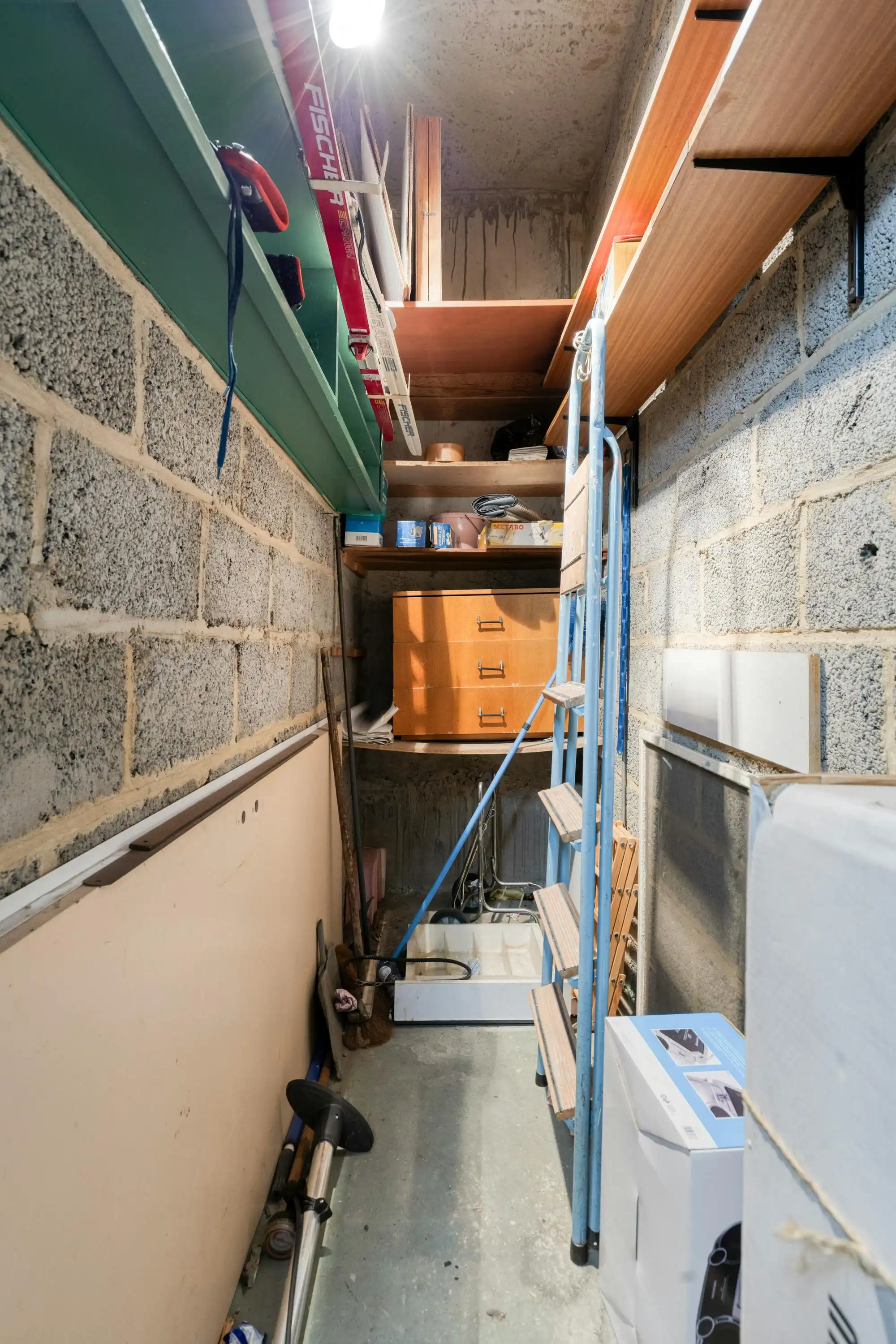 Te renoveren appartement met 2 slaapkamers in Bosuil-wijk! foto 17