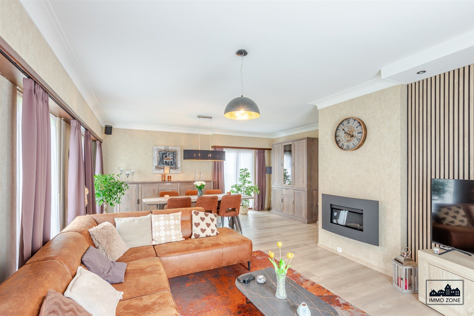Ruime, gerenoveerde bungalow te koop in De Klinge foto 2