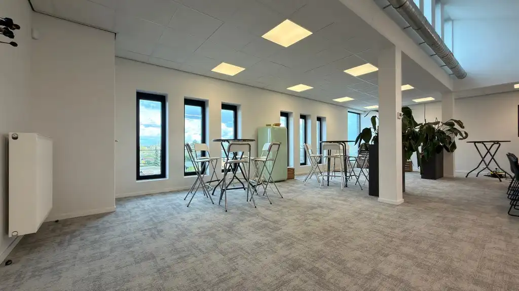Instapklare kantoren met terras te huur vlakbij afrit E19 in Rumst foto 10