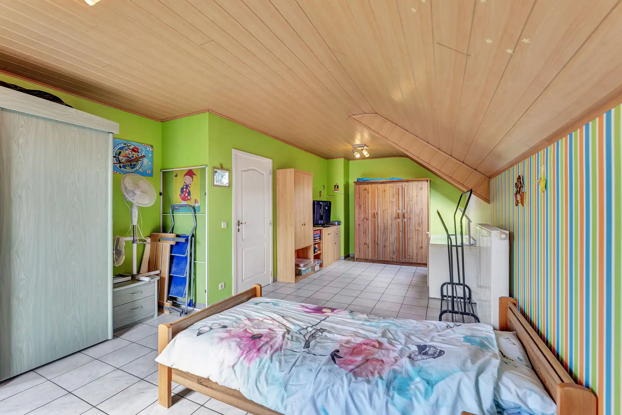 Goed onderhouden villa op groot perceel met 4 slaapkamers foto 34