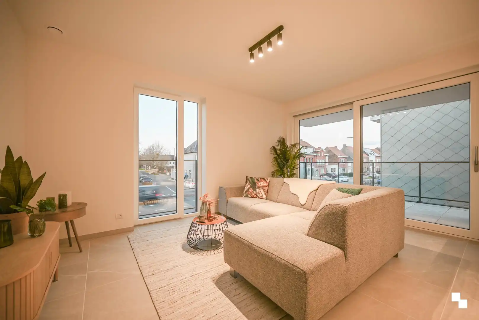 hoekappartement met aangenaam terras foto 4