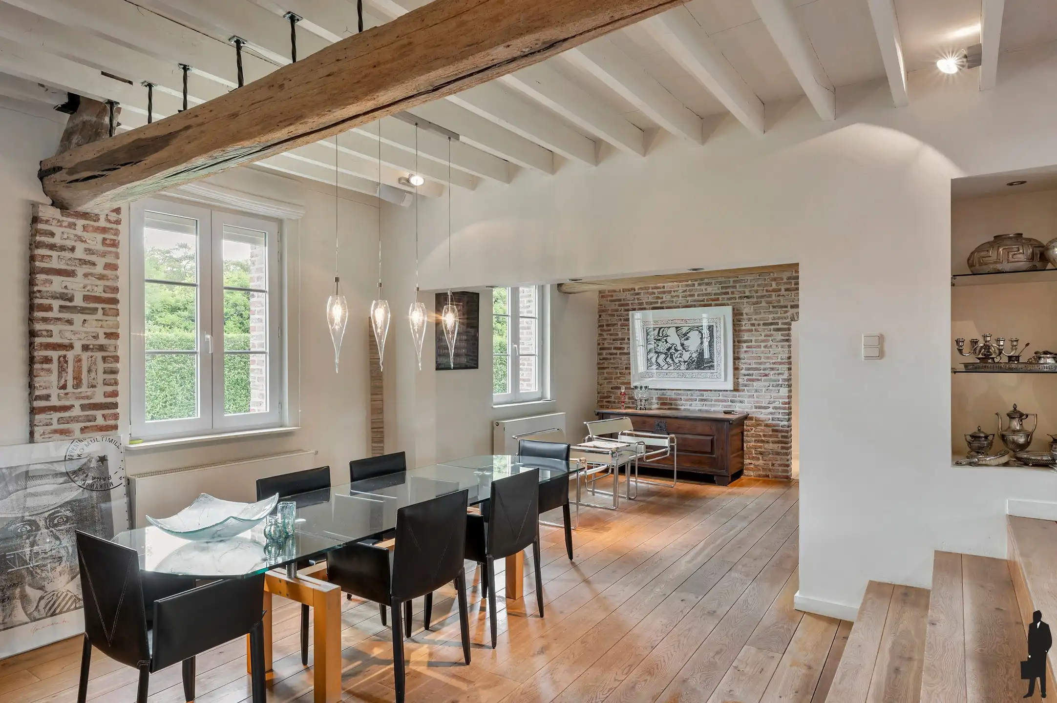 Authentieke en luxueus gerenoveerde langgevelhoeve op een domein van 6.920 m². foto 7