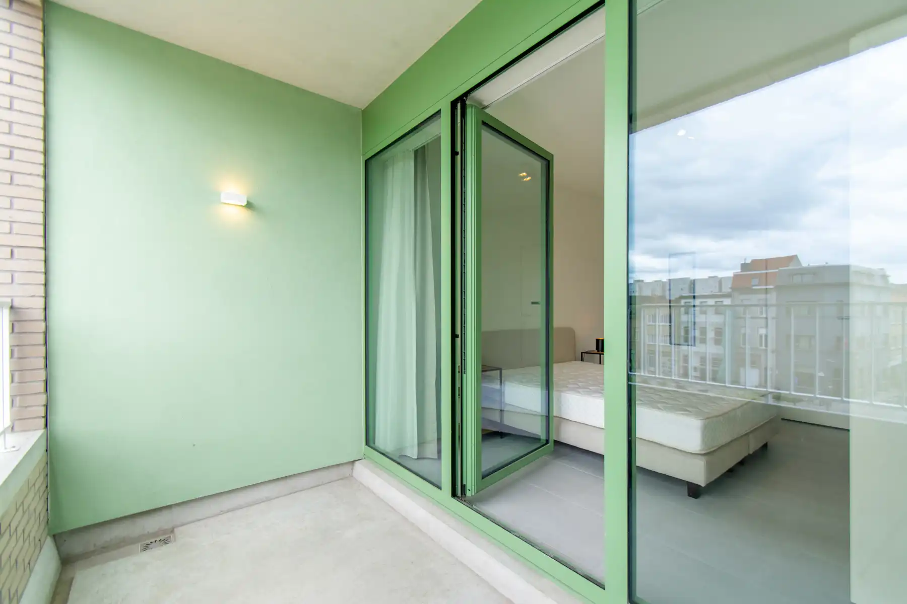 Prachtig gemeubeld 1- kamer appartement met mooi terras foto 7