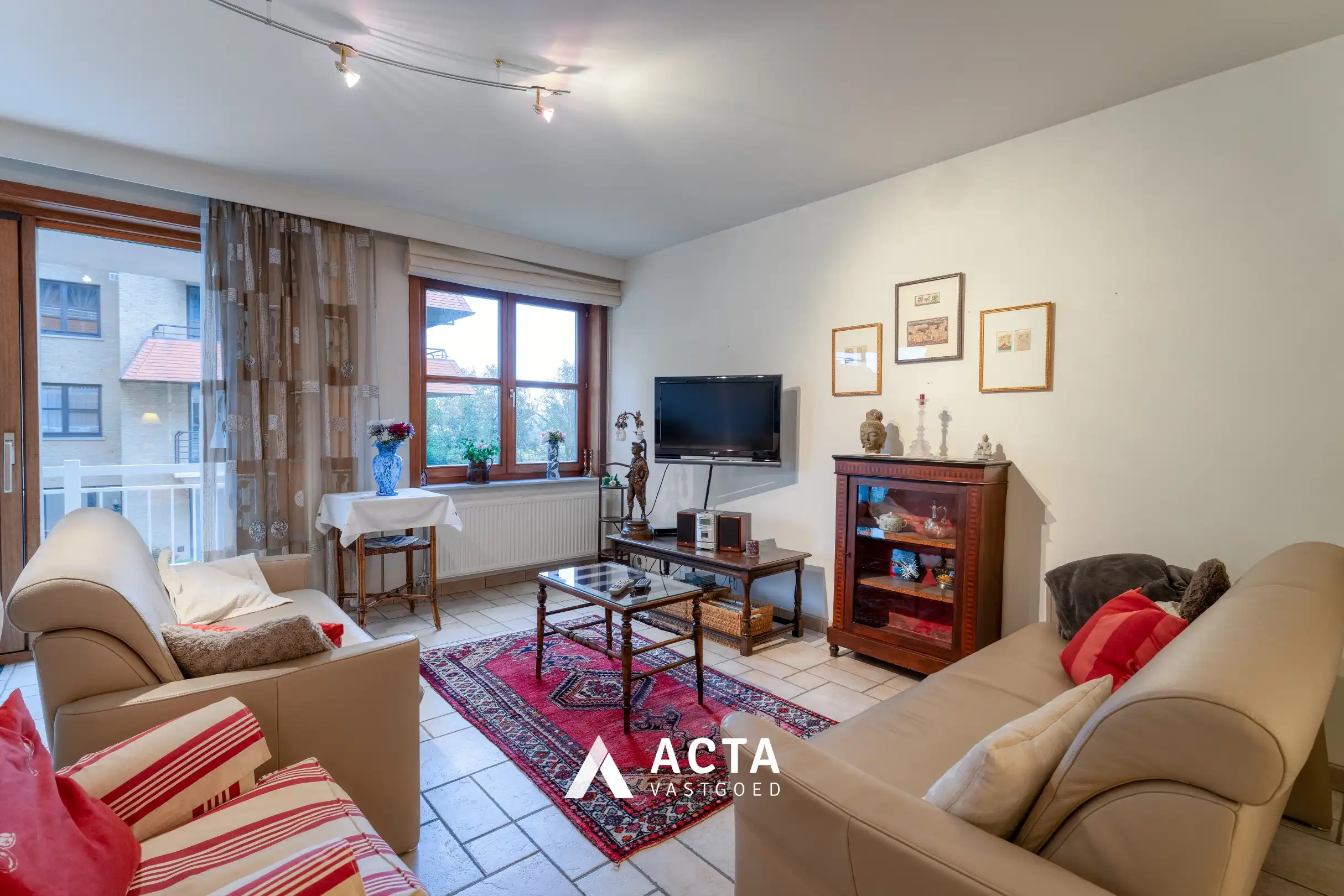 Ruim hoekappartement met twee slaapkamers in Mariakerke foto 10